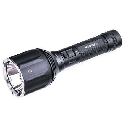 Lampe de poche tactique LED P82, 1 200 lumens (batterie incluse)