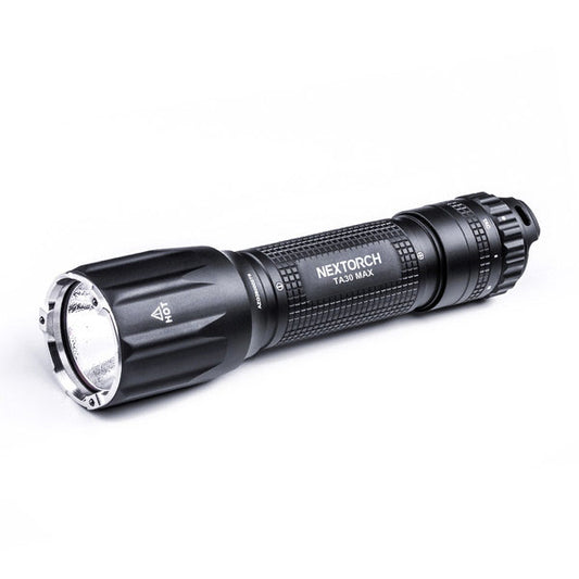 Lampe de poche tactique LED NEXTORCH TA30 MAX, 2 100 lumens (batterie incluse)